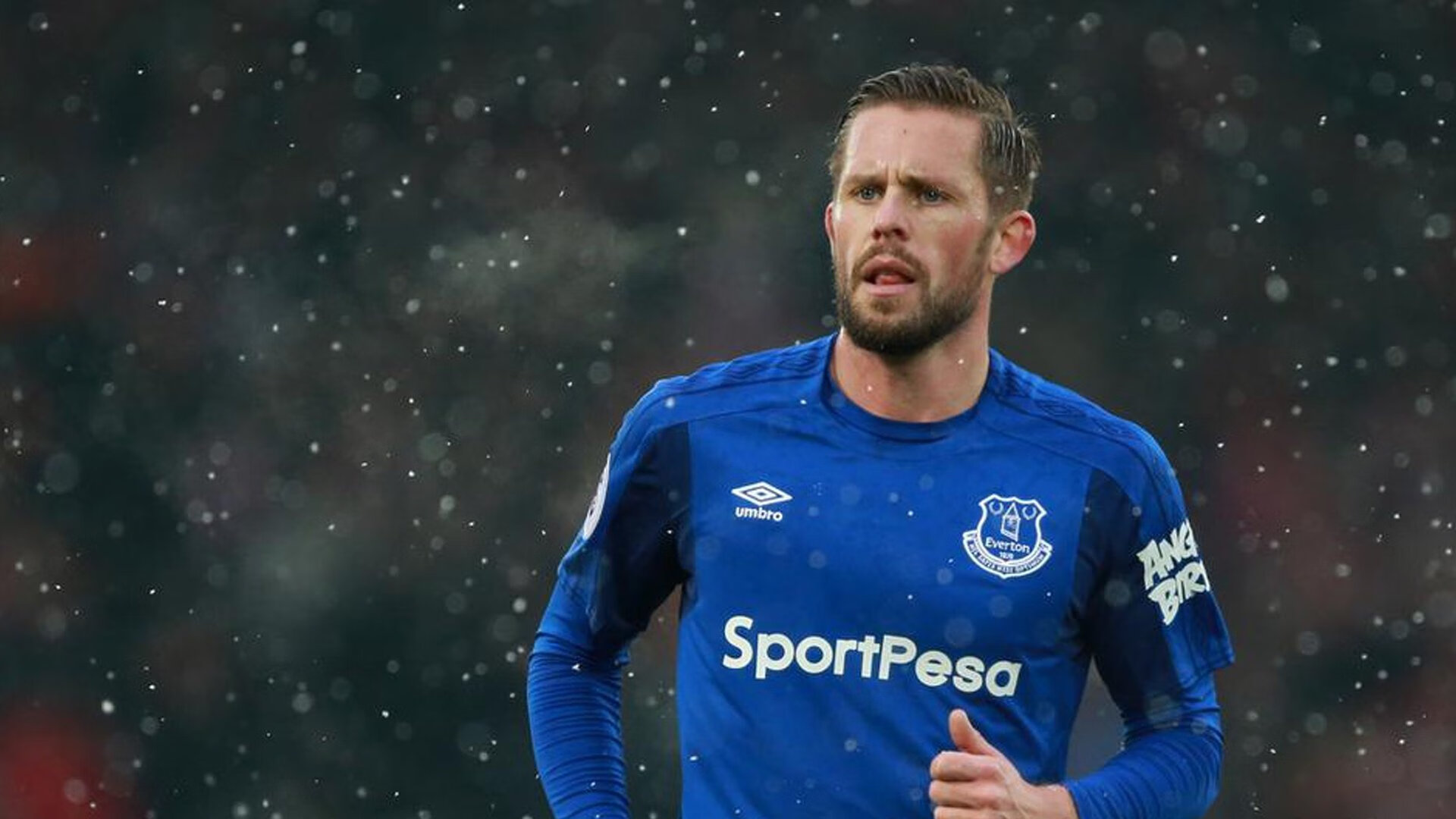 五大联赛是否建立位置互换机制加强球员战术弹性,五大联赛地位