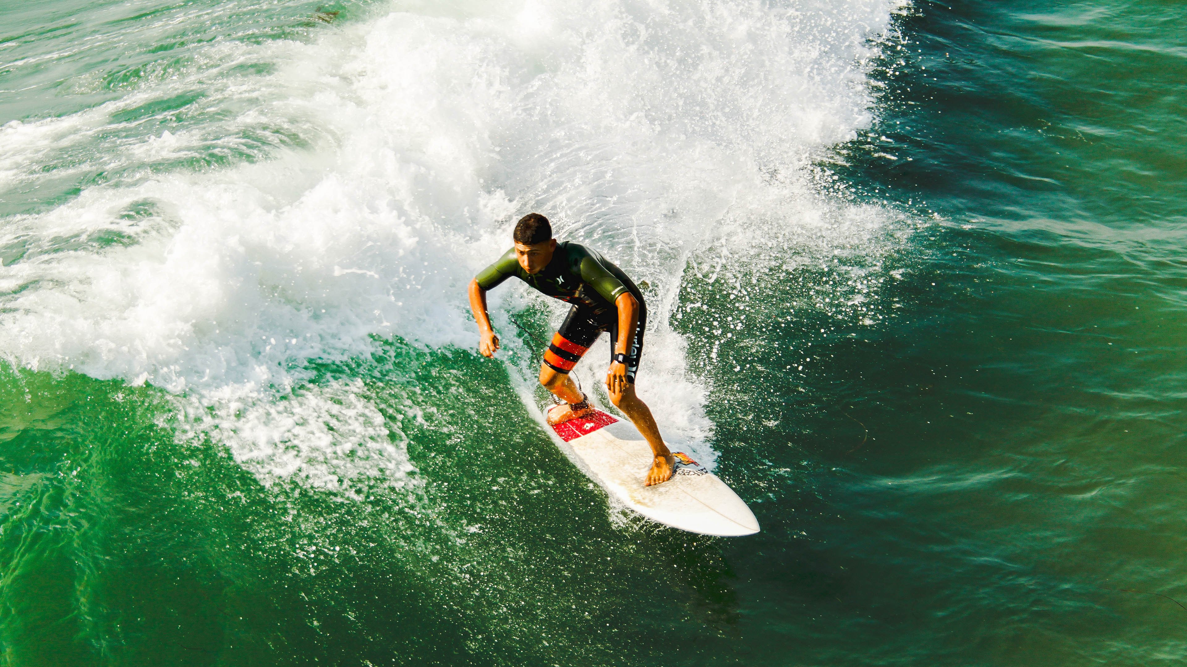 “萨尔·巴赫的领袖魅力,南非羚羊队乘风破浪”